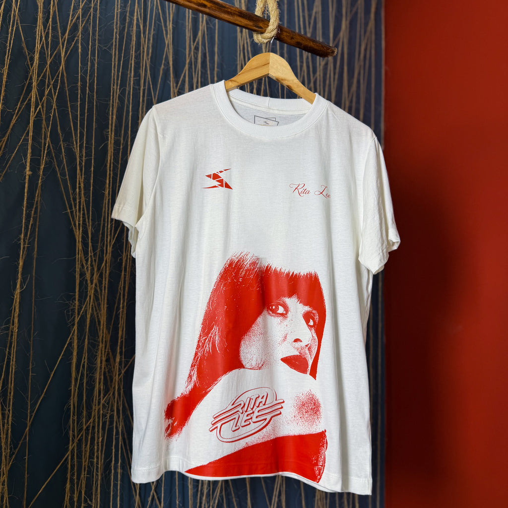 Camisa Rita Lee (Coleção Artistas) - Frente e Costa - Regular/ Oversized
